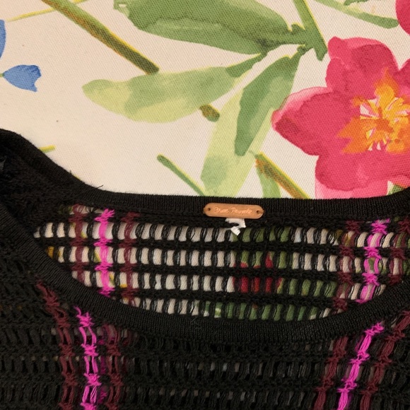 Free people top size small. Worn once. - Picture 3 of 4